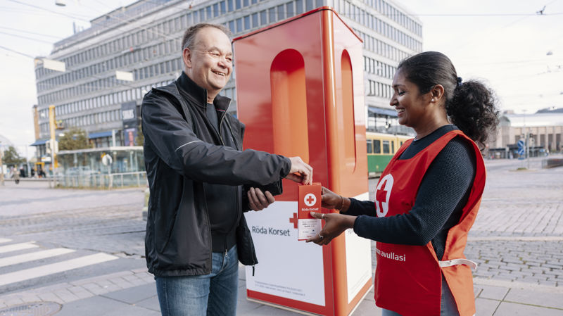 EUR 800,000 donated to Hunger Day box collectors – online collection continues until end of October