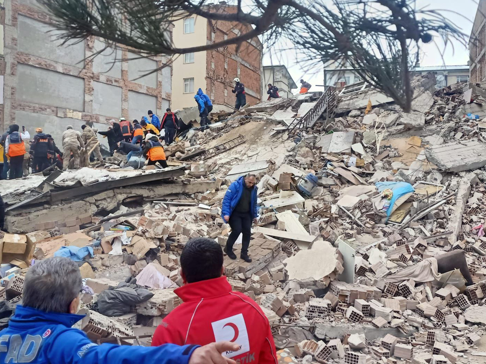 The Disaster Relief Fund contributes €300,000 to emergency aid in