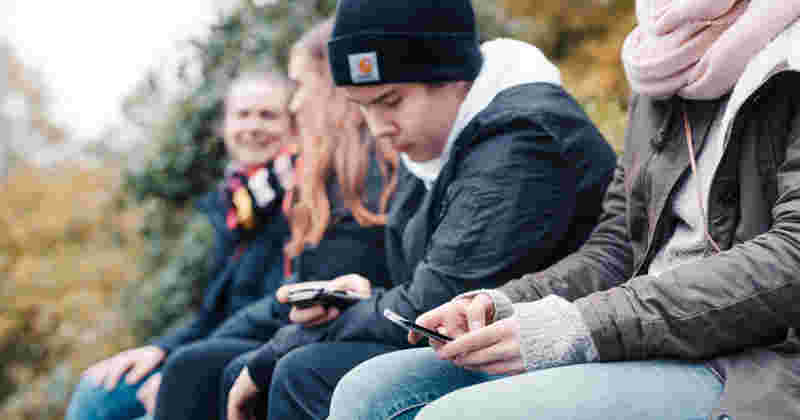 Support and activities for young people online