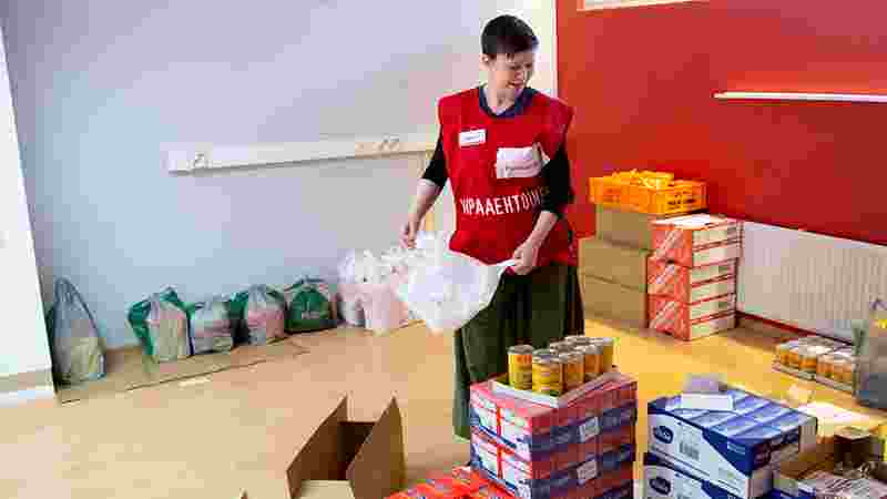 Food distribution often vital for coping